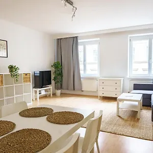 Apartment Schottentor, Vienna