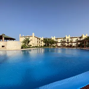 apartment-aparthotel-tropical-resort-com-piscina.cape-verdehotels.com/