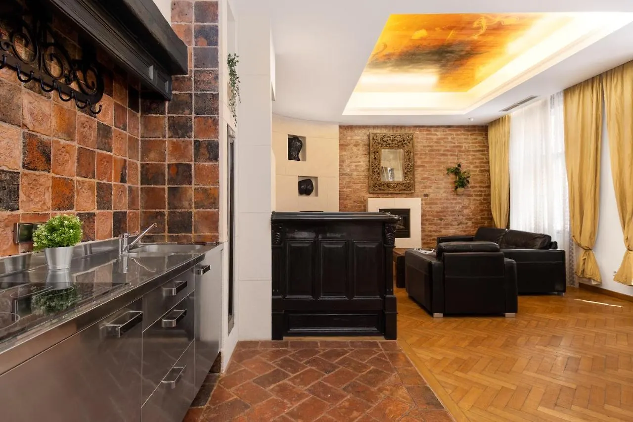 וינה Castello Apartments